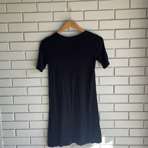 H&M | Black T-Shirt Dress - Picture 6 of 6